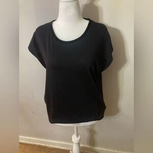 MICHAEL Michael Kors Black Short Sleeve Top in size Large.EUC. Think Spring! 💐